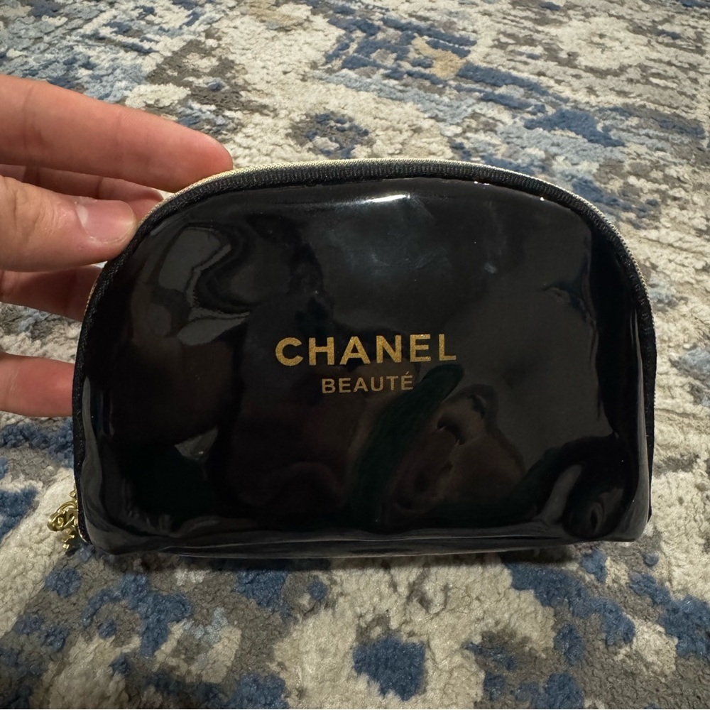 CC Glossy Black Cosmetic Case